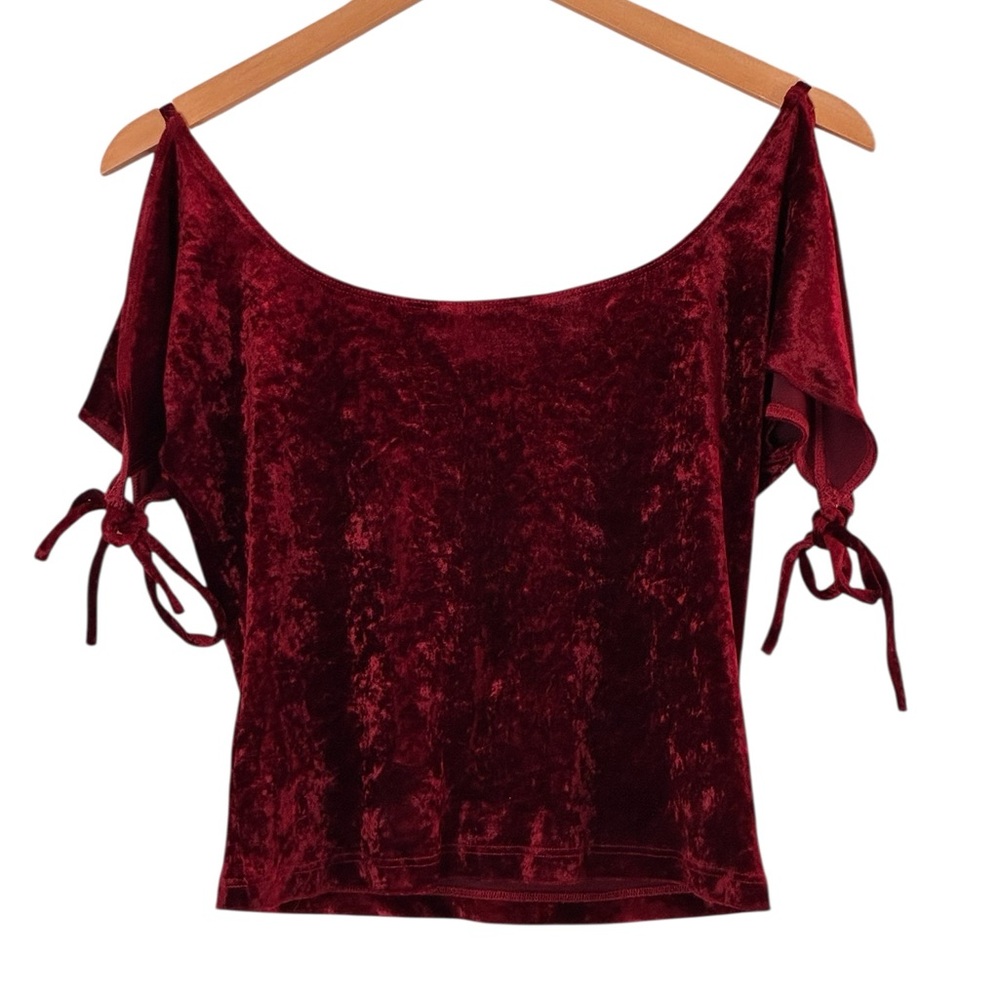 Bebe | Wine red velvet like cold shoulder scoop neck stretch short sleeve blouse